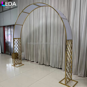 อุปกรณ์จัดงานแต่งงาน LEDA รุ่นใหม่ล่าสุด ฉากหลังโลหะรูปโค้งสีทองแบบฉลุลาย - Product Image 4