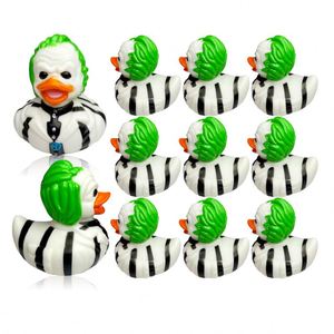 Vente en gros de canards en caoutchouc flottants et couineurs de 3,5 pouces pour Halloween, jouets de salle de bain sécuritaires et éducatifs pour bébés, avec logo personnalisé - Product Image 1