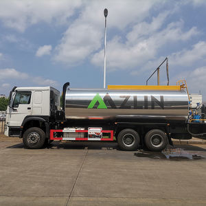 Camión Distribuidor de Asfalto HOWO de 10 Ruedas con 371HP y 336HP, Sincronizador de Grava y Asfalto, con Bomba como Componente Principal - Product Image 1