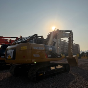 Para Excavadora 320D2 de 32 Toneladas, Modelo 2024, Bien Mantenida, Pocas Horas de Uso, Motor, Bomba, Engranaje para Pequeños Contratistas y Proyectos Municipales - Product Image 1