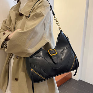 High quality women's fashionable retro PU durable and portable large capacity crossbody bag - Product Image 3