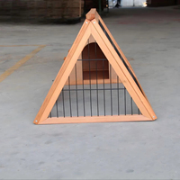 Petit enclos pour lapins, poulailler extérieur en A, cage à cailles avec 1 porte et enclos de sortie, nichoir triangulaire en bois pour petits animaux