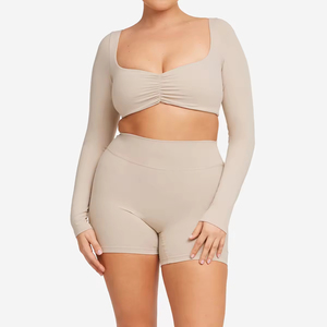 Customize Plus Size Gym Yoga 2pcs Set Quick Dry Women Long Sleeve Sports <b>Crop</b> <b>Tops</b> Gym Wear Fitness Shorts Activewear - Product Image 1