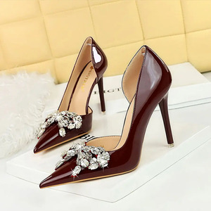 2025 New Materials Women's Sexy High Heels Crystal Shallow Bow Sandals Fashion Trend Spring - Product Image 2
