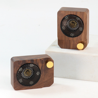 Diffuseur d'arômes pour voiture en bois de noyer de qualité supérieure avec clip de ventilation pour huiles essentielles et logo personnalisé