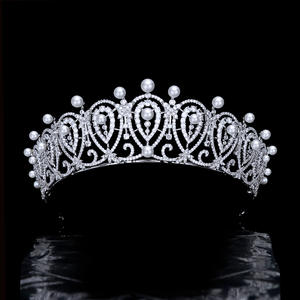 Couronne Classique Rétro en Cuivre avec Perles et Zircons, Plaqué Rhodium, Style Vintage, Luxe Impératrice Russe, pour Mariage, Anniversaire, Bal de Promo - Product Image 1