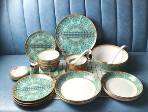 Plate <b>Set</b> Luxury <b>32</b> <b>Piece</b> <b>Dinner</b> <b>Set</b> and Ceramic Hot Selling European Minimalist Giveaways Bone Porcelain <b>Set</b> De Ollas 40 Piezas - Product Image 5