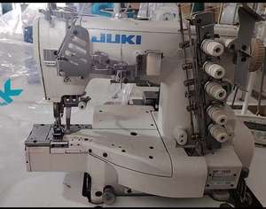 Nouvelle machine à coudre industrielle à point de recouvrement à trois aiguilles et cinq fils Juki MF-7923 à lit cylindrique - Product Image 5