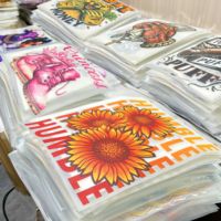 Transferts numériques personnalisés pour l'impression de vêtements, étiquettes thermocollantes grand format, autocollants de transfert thermique avec matériau PET, logo DIY