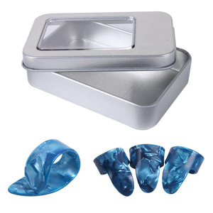 Púas de plástico duraderas para guitarra, para instrumentos de cuerda, en caja metálica. - Product Image 1