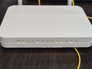 Módem FTTH para todo el hogar con chip RTL AX3000 WiFi6, ZC-521TX6 XPON ONU 4GE 1POTS 2USB 1CATV, conmutación automática GPON ERTL Chip GPON EPON - Product Image 5