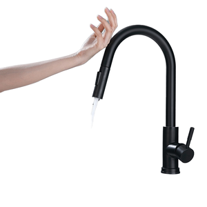 Populaire moderne SUS304 en acier inoxydable noir brossé capteur tactile robinet extractible pulvérisateur d'<span class=keywords><strong>évier</strong></span> de cuisine à deux fonctions - Product Image 1