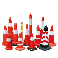 Cône de signalisation haute visibilité avec film réfléchissant, base en caoutchouc robuste, barrière de sécurité routière flexible pour les chantiers de construction