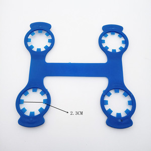 La produzione di maniglie in plastica per bottiglie popolari direttamente in vendita può essere personalizzata in dimensioni ecologiche degradabili - Product Image 3