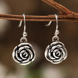 Orecchini Pendenti Vintage a Forma di Rosa per Donne, Colore Argento Antico, Eleganti Gioielli Floreali alla Moda - Product Image 6
