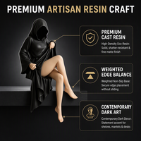 Statue de Figurine Contemporaine Mystérieuse à Capuche avec Robe Noire et Jambes, Sculpture en Résine Écologique pour Décoration Intérieure et Cadeau