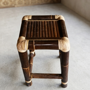Taburete de Bambú Tradicional Hecho a Mano en Sulawesi para Jardín, Villa, Parque y Patio - Ideal para Relajarse o Fiestas - Product Image 4