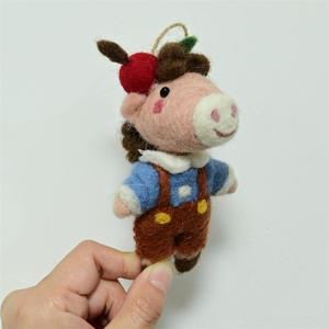 Colgante de fieltro de lana gruesa acabado, estilo Miu de alta gama, adorno para colgar en <span class=keywords><strong>el</strong></span> bolso, llavero, accesorios de joyería, diseño animal - Product Image 1