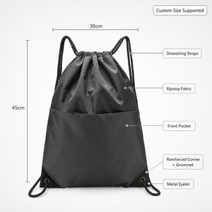 Sac à dos de gymnastique à cordon avec logo personnalisé d'usine du Vietnam Sac à cordon en polyester résistant à l'eau avec poche avant et motif de lettres - Product Image 2