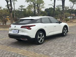 Citroën <span class=keywords><strong>C5</strong></span> <span class=keywords><strong>X</strong></span> d'<span class=keywords><strong>occasion</strong></span>, conduite à gauche, automatique, traction avant, 1.6T Turbo, intérieur foncé, caméra de recul, faible kilométrage, 2021-2024 - Product Image 3