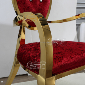 Location <span class=keywords><strong>de</strong></span> chaises <span class=keywords><strong>de</strong></span> <span class=keywords><strong>mariage</strong></span> <span class=keywords><strong>de</strong></span> luxe élégantes rouges pour mariés, dorées brillantes, style marocain, pour salles <span class=keywords><strong>de</strong></span> banquet d'hôtel, vente en gros 2026 - Product Image 5