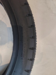 Venta Directa de Fábrica, Neumáticos Estables para Motocicleta, Neumáticos para Motocicleta de Pedales, Neumáticos Sin Cámara 3.00-17 - Product Image 3