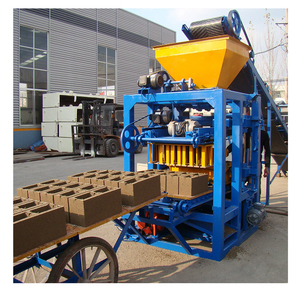 Machine à fabriquer des blocs de béton semi-automatique QT4-24 - Product Image 6