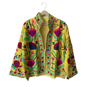 Poncho en tricot pour femmes grandes tailles, col mandarin, manches longues, motif floral brodé à la main, style bohème, vêtement d'extérieur pour le printemps - Product Image 1