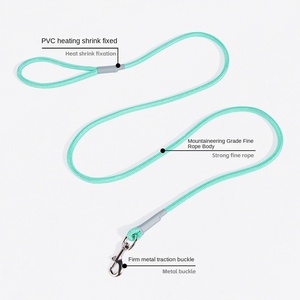 耐久性のあるナイロンPチェーンドッグリーシュ回転フック付き簡単制御小型犬用ペットアクセサリー多色オプションファッションスタイル - Product Image 2