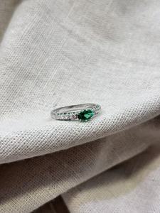 แหวนอัญมณีเพาะเลี้ยง 18K จาก UM jewelry เหมาะสำหรับสวมใส่ทุกวัน งานแต่งงาน งานหมั้น และเป็นของขวัญในงานฉลองครบรอบ - Product Image 3