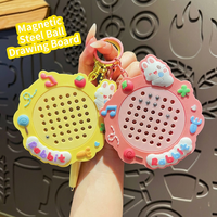 Porte-clés en peluche avec tableau de dessin magnétique en plastique à motif de dessin animé mignon, jouet pendentif avec enregistrement sonore électrique pour enfants, sac d'école, fête