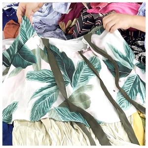 GZ Premium Bundle Vêtements d'occasion Bea <span class=keywords><strong>Cos</strong></span>, Trendy and Clean Used Ladies Cotton Blouse Bea 65A Bales Korean Clothing Bea & Cqs - Product Image 1