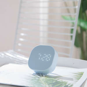 Petit réveil numérique électrique carré, veilleuse silencieuse, horloge numérique multifonctionnelle miniature à LED pour le bureau, idéal pour les étudiants - Product Image 4