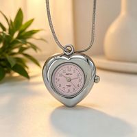 Nouvelle montre pour femme en alliage en forme de cœur, accessoire romantique, collier tendance, mouvement à quartz, best-seller transfrontalier sur AliExpress