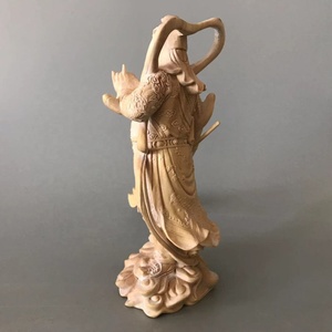 Guan Yu Guan Gong Guerrier Chinois Statue Générale Sculpture <span class=keywords><strong>Trois</strong></span> <span class=keywords><strong>Royaumes</strong></span> Religieux Bouddha Figurine Résine Matériel pour Souvenirs - Product Image 2