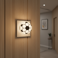 Lampe de nuit LED en forme de ballon de football GL-W136, interrupteur manuel marche/arrêt, lampe à brancher avec boîtier en ABS pour chambre à coucher