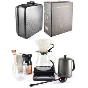 Coffret cadeau <span class=keywords><strong>café</strong></span> de voyage 9 pièces avec bouilloire <span class=keywords><strong>à</strong></span> col de cygne Balance numérique Tasse en verre <span class=keywords><strong>à</strong></span> double paroi Serveur en verre <span class=keywords><strong>Moulin</strong></span> <span class=keywords><strong>manuel</strong></span> - Product Image 3