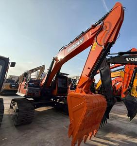 Excavatrices DOOSAN DX300 et DX225 de 30 et 22 tonnes, excavatrices sur chenilles de haute qualité, d'occasion, à bas prix, à vendre. - Product Image 1