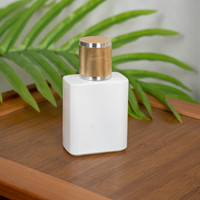 Flacon de parfum en verre aluminiumisé carré plat à bouchon à vis 30ml/50ml, transparent, noir, blanc, avec pulvérisateur à pompe, conteneur vide pour liquide