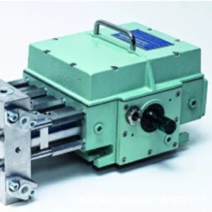 Bomba de Engranajes Internos Fuji Techno FTP-2Y1500-EA-220A M-VB, Descarga de 45 mm, Bomba Hidráulica Fabricada en Japón - Product Image 1