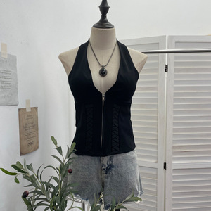 Top Corto Sexy con Etichetta Personalizzata OEM, Stile Halter-neck, Imbottitura Incorporata, Zip Frontale, Scollatura Profonda, Schiena Scoperta, Modello 2810 - Product Image 3