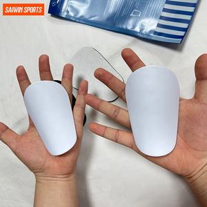 Mini Espinilleras de Fútbol para Niños Pequeños y Jóvenes <span class=keywords><strong>Canilleras</strong></span> - Product Image 1