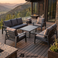 Ensemble de canapés d'extérieur J&M Modern Poolside, structure en aluminium, table en imitation bois, mobilier de jardin, fauteuils, coussins, 7 pièces