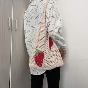 Borsa a mano con Design alla ciliegia alla moda da donna a maglia con grande borsa a tracolla leggera all'uncinetto per la spiaggia <span class=keywords><strong>o</strong></span> la gita <span class=keywords><strong>estiva</strong></span> - Product Image 2