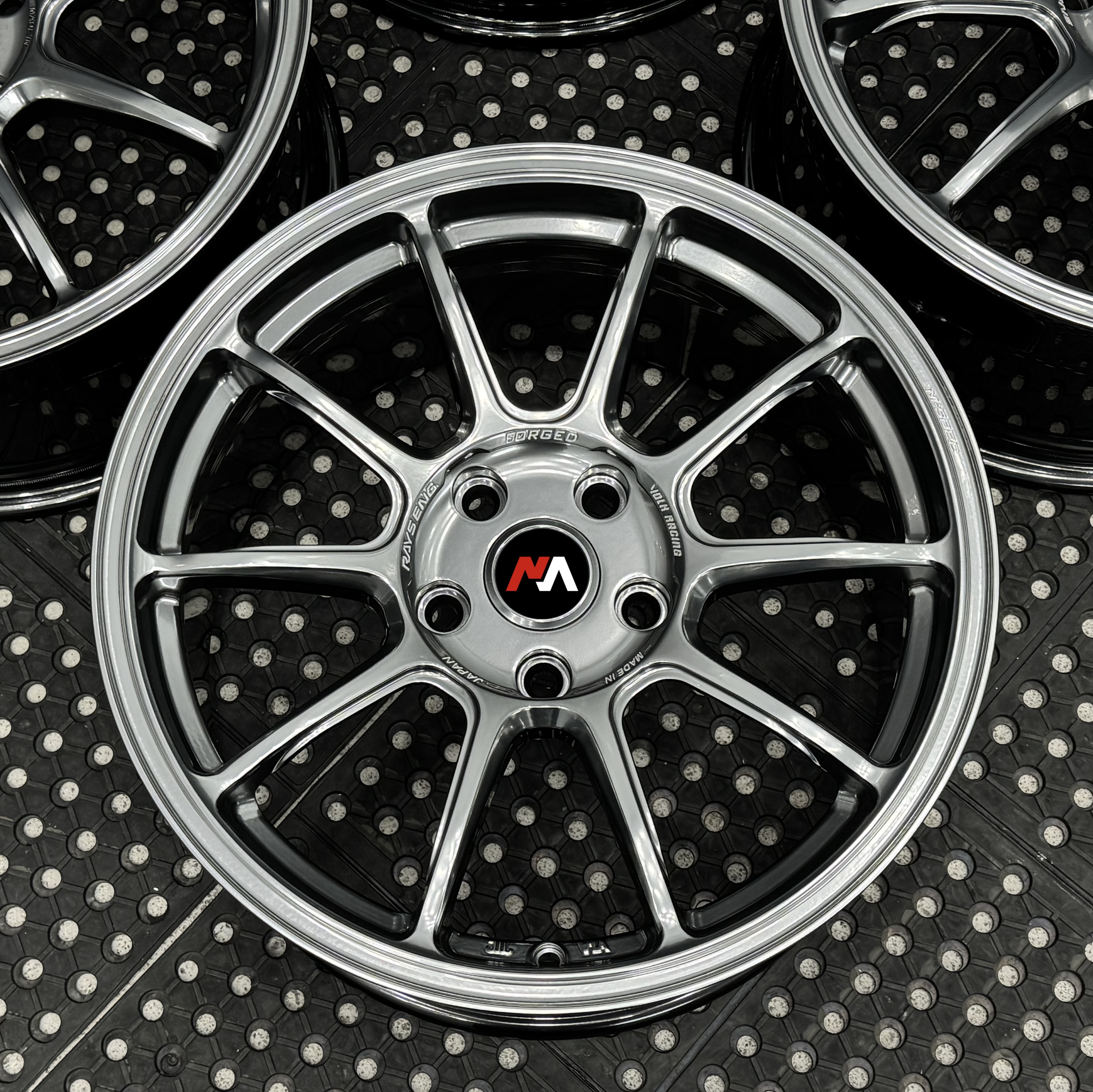 โลหะเงางาม