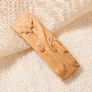 Article très vendu en direct : Pince à cheveux en bois sculpté de style antique - Populaire sur Xiaohongshu (Petit Livre Rouge) - Product Image 2