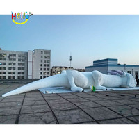 Décor de scène Accessoires de modèle animal Mascotte de chèvre gonflable géante blanche Figure gonflable à fourrure