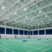 Stade moderne à grande portée en structure acier préfabriquée, fabriqué en Chine, par un constructeur d'installations sportives