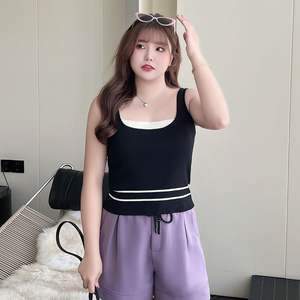 Chaleco de Punto con Bloques de Color Runqi N8652, Talla Grande para Mujer, Top sin Mangas, Beige y Negro, Tela de Poliéster, Estilo Adulto - Product Image 1