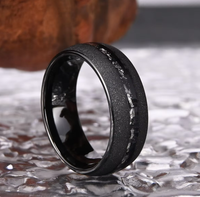 Bague de mariage en tungstène plaqué noir pour homme de 8mm avec météorite Bandes classiques de luxe Cadeau de fiançailles Bague en tungstène Infinity
